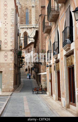 Gasse in Montblanc Stadt. Katalonien, Spanien. Stockfoto