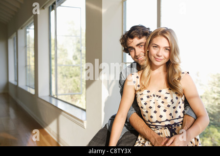 USA, California, Los Angeles, Porträt eines jungen Paares zu Hause Stockfoto