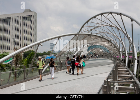 Die Helix-Brücke die Welt zuerst gebogen Doppel-Helix-Brücke, Singapur Stockfoto