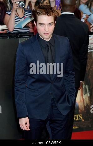 Britischer Schauspieler Robert Pattinson kommt für die UK-Filmpremiere Water For Elephants. Stockfoto
