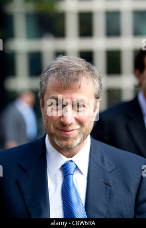 London, UK. 02.11.2011 Roman Abramovich, der Chelsea Football Club-Besitzer, zeugt in einem High Court Kampf mit exilierten russischen Oligarchen Boris Berezovsky. Stockfoto