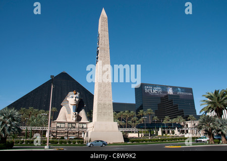 Obelisk Casino Luxor Las Vegas Nevada Sphinx Pyramide Glücksspiel Hauptstadt der Welt der Vereinigten Staaten Stockfoto