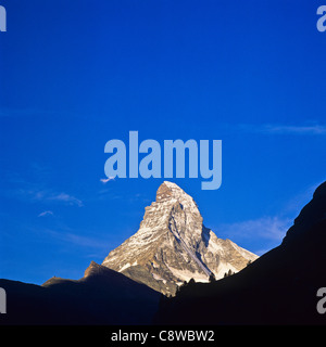 Spitze des Matterhorns bei Sonnenaufgang Zermatt Wallis Schweiz Stockfoto