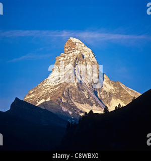 Spitze des Matterhorns bei Sonnenaufgang Zermatt Wallis Schweiz Stockfoto