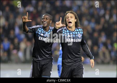 01.11.2011 Genk, Belgien.  Ramires und David Luiz Chelsea in der Champions-League-Spiel zwischen Racing Genk und Chelsea Stockfoto