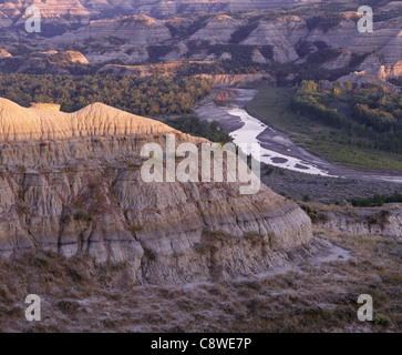 NORTH DAKOTA - Little Missouri River im Norden Gerät der Theodore-Roosevelt-Nationalpark. Stockfoto