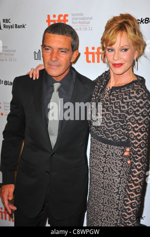 Antonio Banderas Melanie Griffith ArrivalsSKIN lebe ich IN Premiere AtToronto International Film Festival Prinzessin Wales Theater Stockfoto