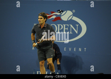 Roger Federer konkurriert in Anwesenheit uns OPEN 2011 Tennis Championship-Montag USTA Billie Jean King National Tennis Center Stockfoto