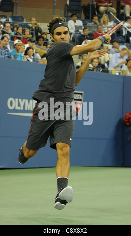 Roger Federer konkurriert in Anwesenheit uns OPEN 2011 Tennis Championship-Montag USTA Billie Jean King National Tennis Center Stockfoto