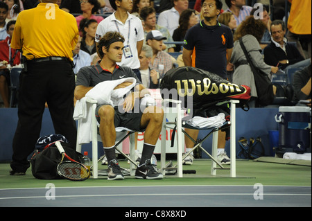 Roger Federer konkurriert in Anwesenheit uns OPEN 2011 Tennis Championship-Montag USTA Billie Jean King National Tennis Center Stockfoto