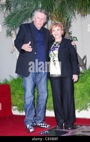 Gary Busey, Maria Elena Holly bei der Induktion Zeremonie für Stern auf Hollywood Walk von Fame Zeremonie für Buddy Holly, Stockfoto