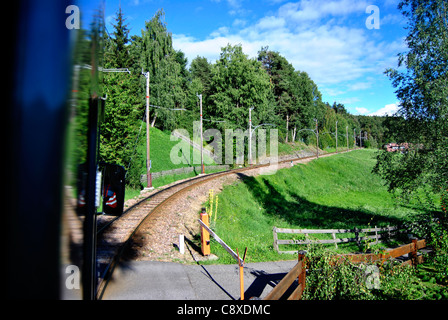 Eisenbahn in sonnigen Sommertag In ritten, Italien, Südtirol Stockfoto