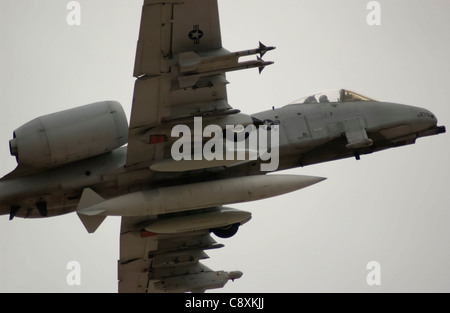 Eine a-10 Thunderbolt II startet auf einer Mission 29. Okt. von Davis-Monthan Air Force Base, Arizona) Stockfoto