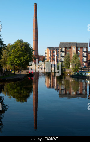 Portland-Becken.  Kreuzung der Peak Forest und Ashton Kanäle.  Ashton unter Lyne Tameside, Manchester, England, Vereinigtes Königreich Stockfoto