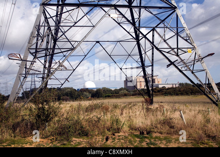 Strom-Hochspannungsleitungen aus der Kernenergie Station, Sizewell, Suffolk, England Stockfoto