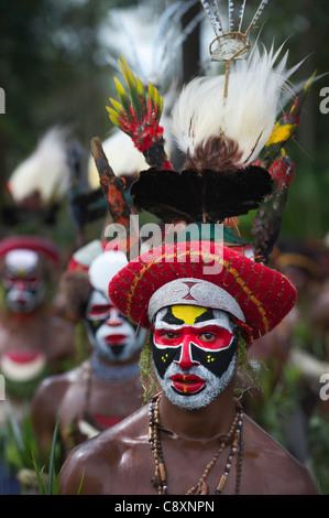 Sing-Sing-Gruppe aus Tambul im westlichen Hochland am Mt Hagen Show Papua New Guinea Stockfoto