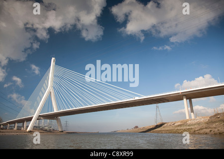 Ein Blick auf Flintshire Brücke, den Fluss Dee entnommen Stockfoto