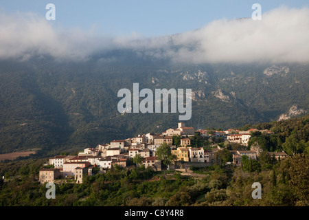 Frankreich, Languedoc-Roussillon, Aude, Pyrenäen, Duilhac-Sous-Peyrepertuse Stockfoto