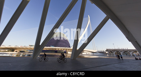 Agora, Puente de l Assut, Brücke, Stadt der Wissenschaften, Calatrava, Valencia, Spanien Stockfoto