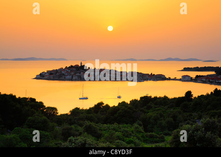 Sonnenuntergang in Primosten Stockfoto