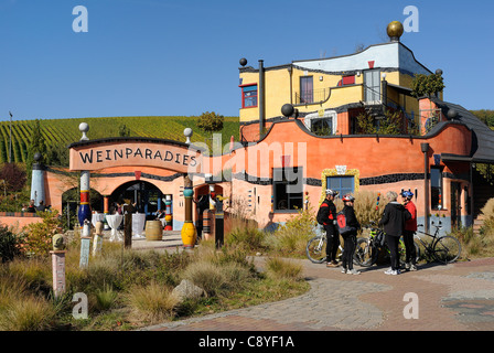 Hundertwasser Haus im Weinparadies Hirn Weinberg Estate, Untereisenheim, Landkreis Würzburg untere Franken, Stockfoto