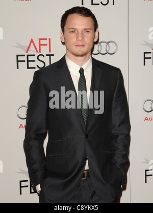 Anton Yelchin in Anwesenheit für die Los Angeles Times Young Hollywood Panel, Graumans Chinese Theatre, Los Angeles, CA 4. November 2011. Foto von: Dee Cercone/Everett Collection Stockfoto