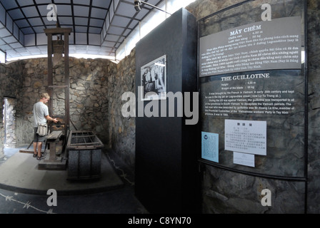 Asien, Vietnam, Ho-Chi-Minh-Stadt (Saigon). War Remnants Museum auf Vo Van St. Bezirk 3. Befindet sich in der ehemaligen uns Informationen... Stockfoto