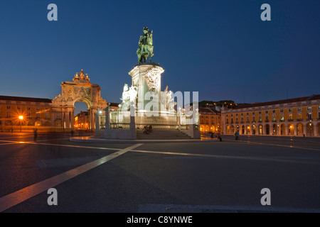 Flutlicht Praca de Comercio, Lissabon, Querformat. Stockfoto