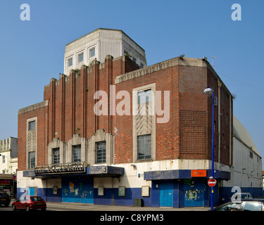 Blick von Süd-östlich von der alten Gaumont Palace Cinema in Union Street, Plymouth. Stockfoto