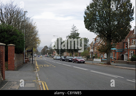 Leere Straße in Brighton namens Elm Grove City Centre Sussex UK Stockfoto