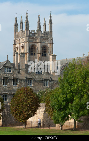 Turm des Merton College Chapel Oxford England. Stockfoto