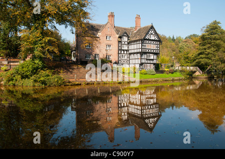 Das Paket-Haus auf der Bridgewater Canal bei Worsley, Salford, Manchester, UK Stockfoto