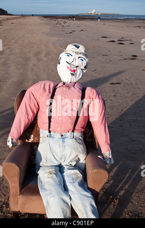 Eine Guy Fawkes Bildnis für ein Lagerfeuer am Strand in der Nähe von niedrigen Hauxley in Northumberland, Kerl Fawkes Nacht feiern gebaut. Stockfoto