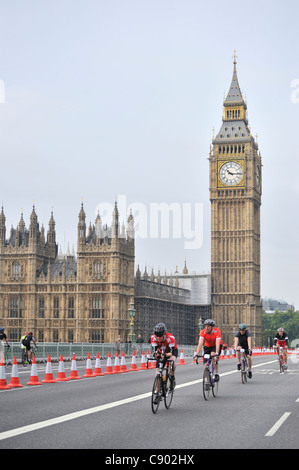 Radfahrer, die Teilnahme an der Tour of Britain Radsport-Event am 19. September 2009, Westminster, London, UK Stockfoto