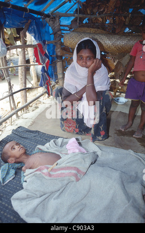 250.000 Rohingya-Flüchtlinge (1/3 der gesamten Pop) aus Arakan Provinz in Birma Regierung Unterdrückung fliehen. Teknaf. Bangladesch. 1992. Stockfoto