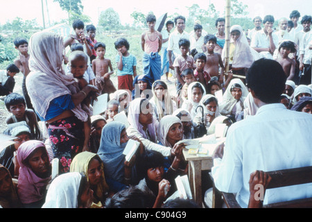 250.000 Rohingya-Flüchtlinge (1/3 der gesamten Pop) aus Arakan Provinz in Birma Regierung Unterdrückung fliehen. Teknaf. Bangladesch. 1992. Stockfoto