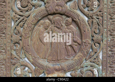 Detail von der Außentür der Basilika Saint-Denis, Saint-Denis, Ile-de-France, Frankreich Stockfoto