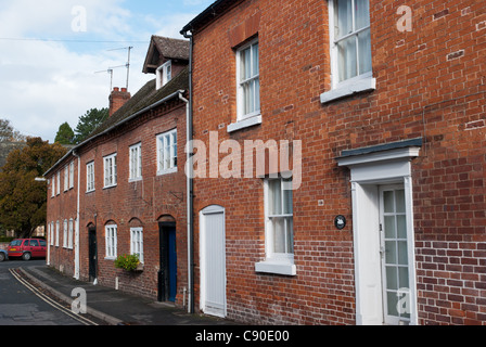 Rote Ziegel Häuser in den historischen Markt Stadt Tenbury Wells in worcestershire Stockfoto