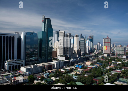 einen Panoramablick auf die Skyline von Makati Stockfoto