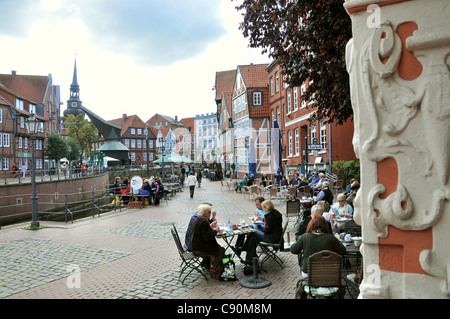 Am alten Hafen von Stade, nördlich der niedersächsischen Nordseeküste, Deutschland Stockfoto