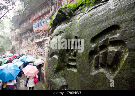 Buddhistischen Grotten von Dazu World Heritage Site, ein buddhistischer Mönch fing an Schnitzereien in den Felsen in das 11. Jahrhundert Mahayana Buddh zu tun Stockfoto