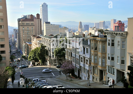 Häuser entlang der steilen Straße, Straßen von San Francisco, Kalifornien, USA, Amerika Stockfoto