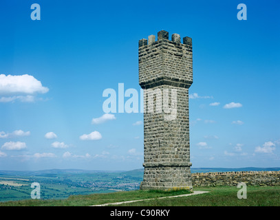 Earl Crag ist ein Gritstone-Ausläufer, die tolle Aussicht im Norden bietet. Diese Ansichten sind die südlichen Yorkshire Dales und Stockfoto