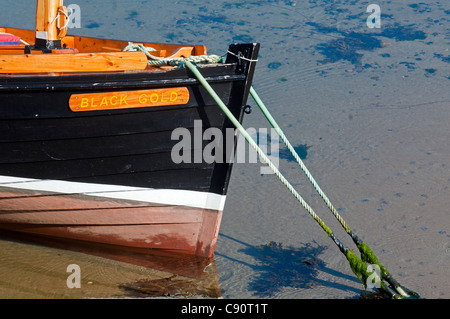 Holzboot im neuen Hafen von Portsoy, Aberdeenshire, Schottland Stockfoto