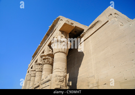 Der Tempel von Kom Ombo ist ein ungewöhnliches Doppel Tempel während der Regel ptolemäischen Dynastie in der Stadt des gleichen Namens. Eine Stockfoto