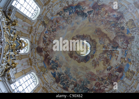 Benediktiner-Kloster Ettal Münster anzeigen im Dome mit Fresko von Johann Jakob Zeiller und Martin Knolle, Ettal, Bayern Stockfoto