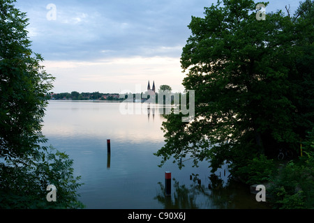 Blick über den Ruppiner See ansehen Klosterkirche, Neuruppin, Brandenburg, Deutschland, Europa Stockfoto