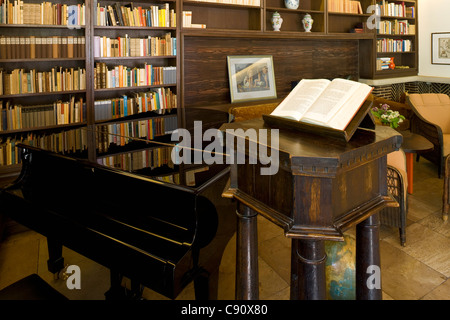 Studium an der Gerhart-Hauptmann-Haus, Haus Seedorn, Kloster, Insel Hiddensee, Mecklenburg-Western Pomerania, Deutschland, Europa Stockfoto