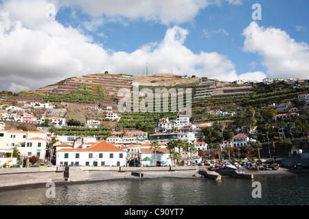 Madeira ist eine vulkanische Landmasse eine Insel im Nordatlantik. Die Insel lockt Besucher um zu sehen, die wilden Blumen und Stockfoto