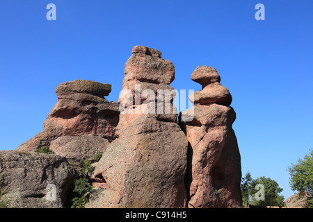 Die Belogradshik Felsen sind eine Gruppe von bizarr geformten Felsformationen aus Sandstein Kalkstein und Konglomerat auf dem Balkan Stockfoto